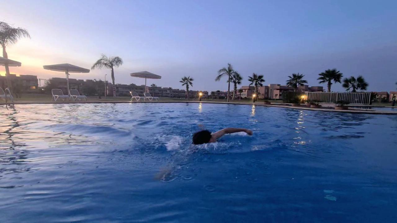 Mini-Villa Situee Dans Une Residence Prestigia A Marrakech, Avec Une Vue Sur La Piscine Et Le Golf Une Securite 24H Sur 24 Et Une Proximite Ideale De L Aeroport 5 Minutes C Est Une Offre Parfaite Pour Des Vacances Marrakesh Esterno foto